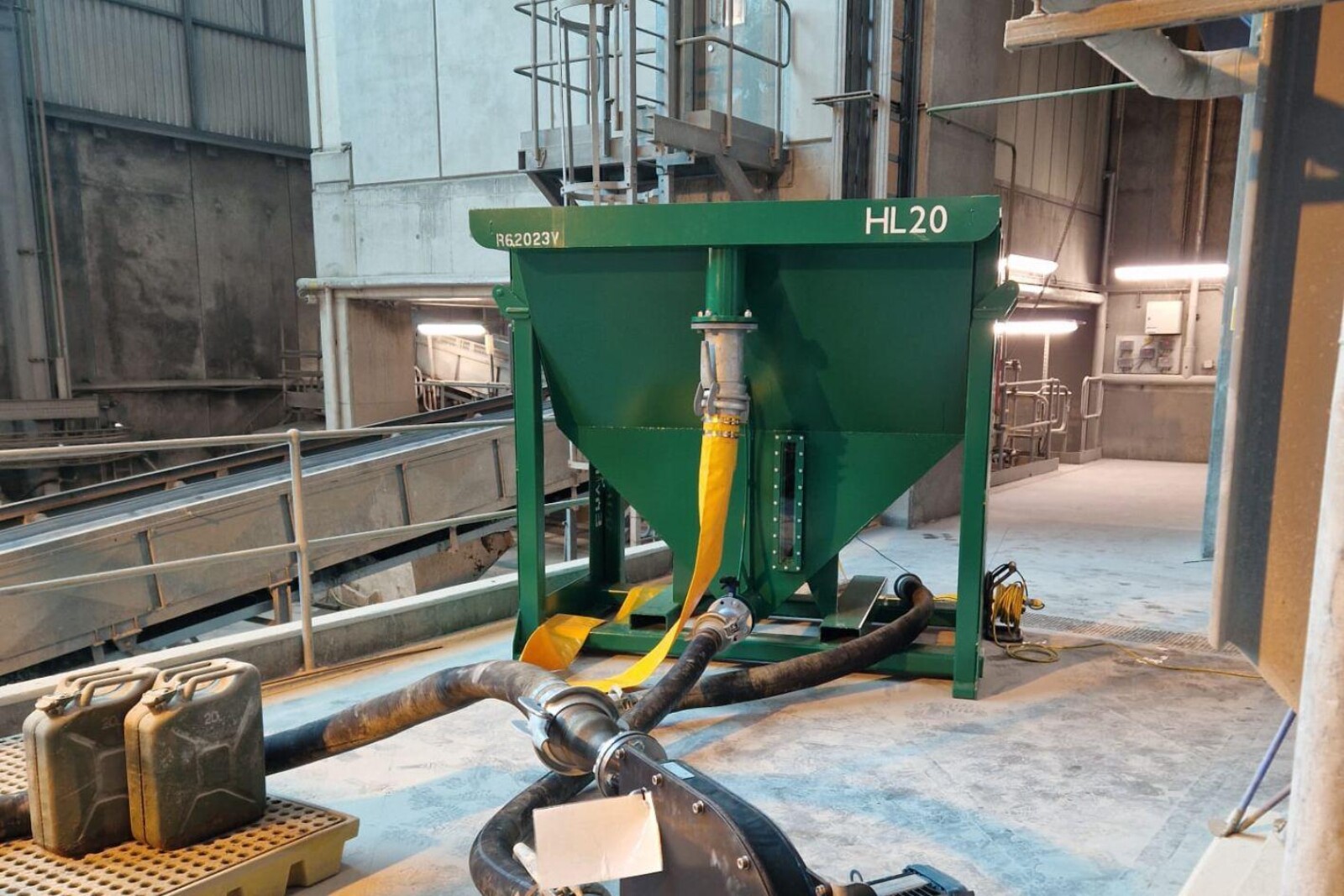 EnviroHub® HL20 Lamella Plate Settlement Tank ready to separate liquids and solids on an industrial project