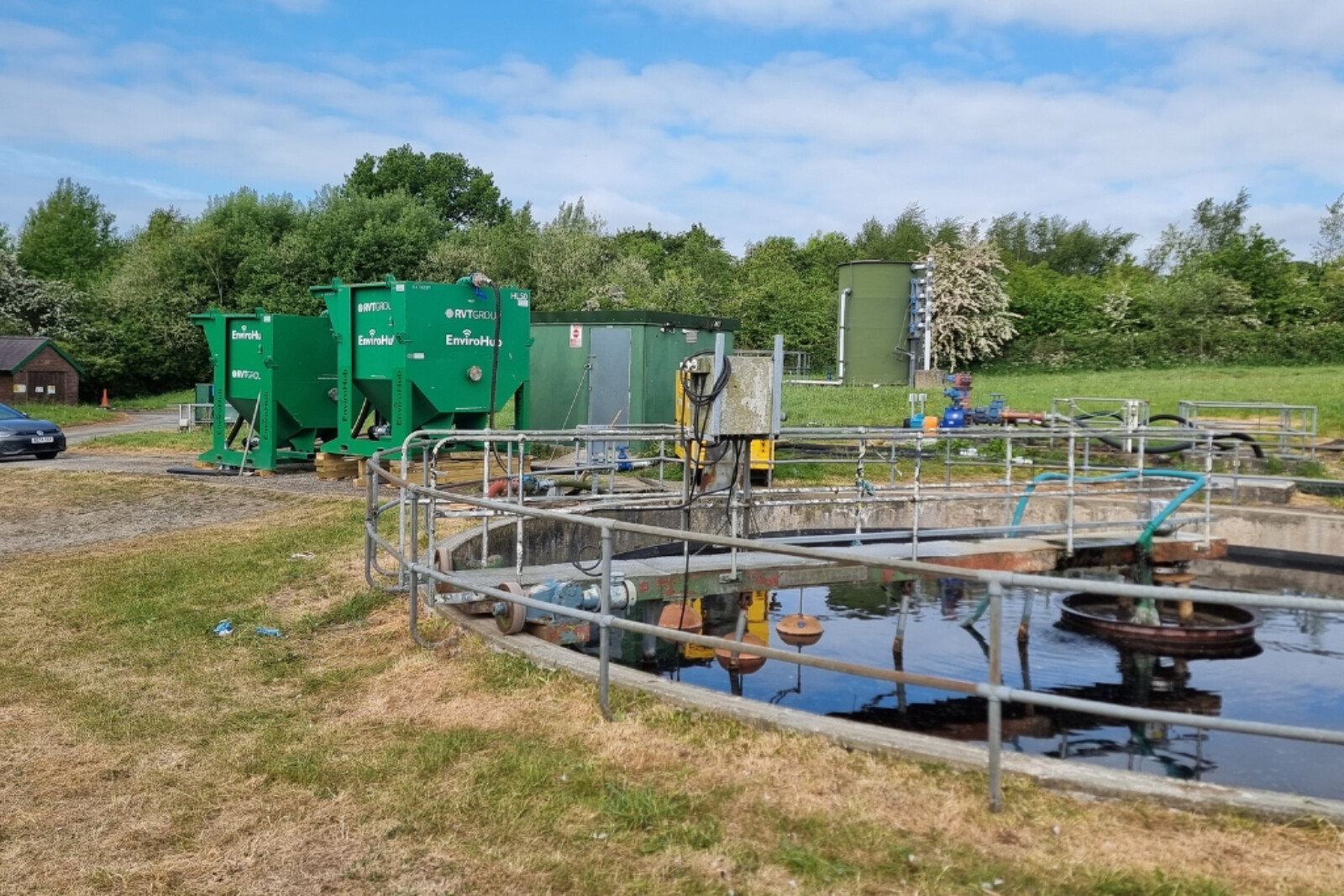 Two HL50 Settlement Tanks at a Wastewater Treatment Works facility to temporarily remove silt from water in the secondary clarifier in Severn Trent