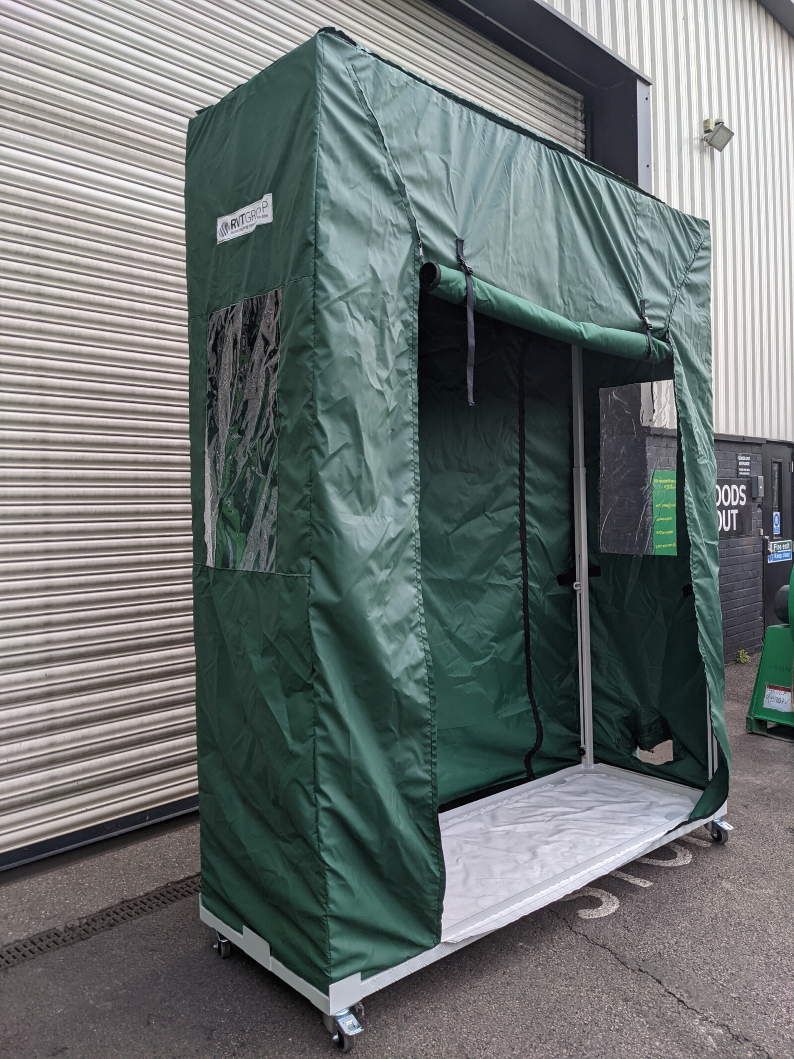 Dustex Mobile Containment Unit typical set up