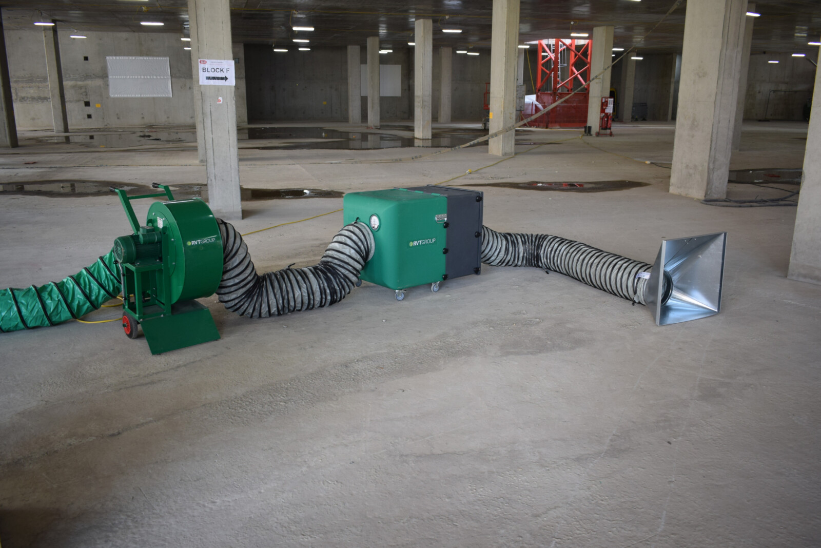 Dustex Wandafilta Pro and Ventex Centrifugal Fan 300M set up ready for dust extraction during a Bouygues demonstration