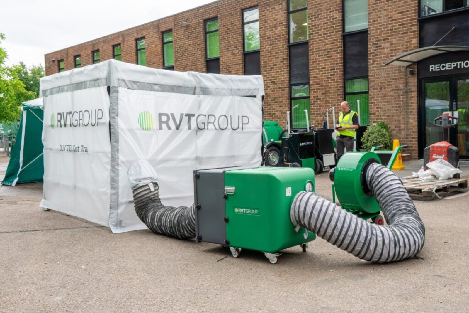 Dustex dust trap and dustmaster pro typical set up for dust extraction