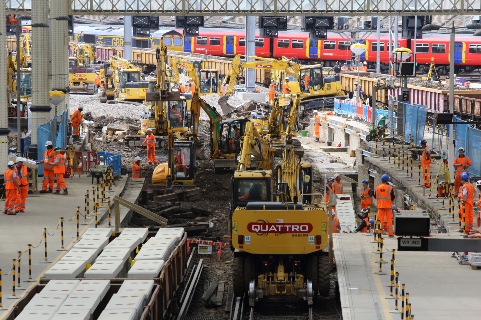 Two dustex Hydramist 13 dust suppression units on a busy rail project in waterloo