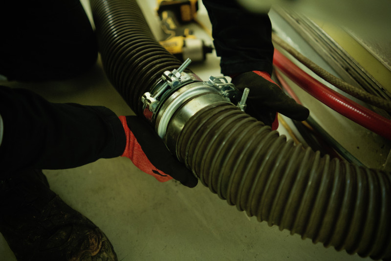 Quick release couplers on ducting