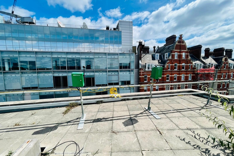 Dust and noise monitoring on rooftop