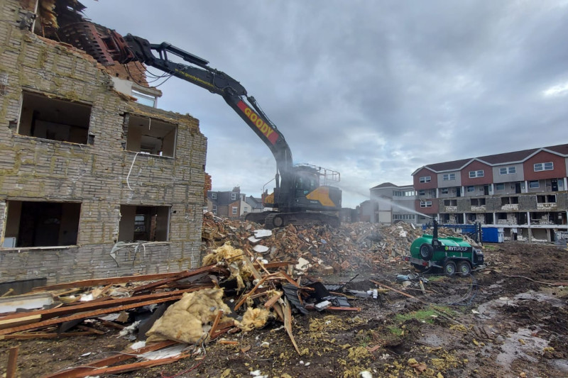 Dust suppression during demolition works