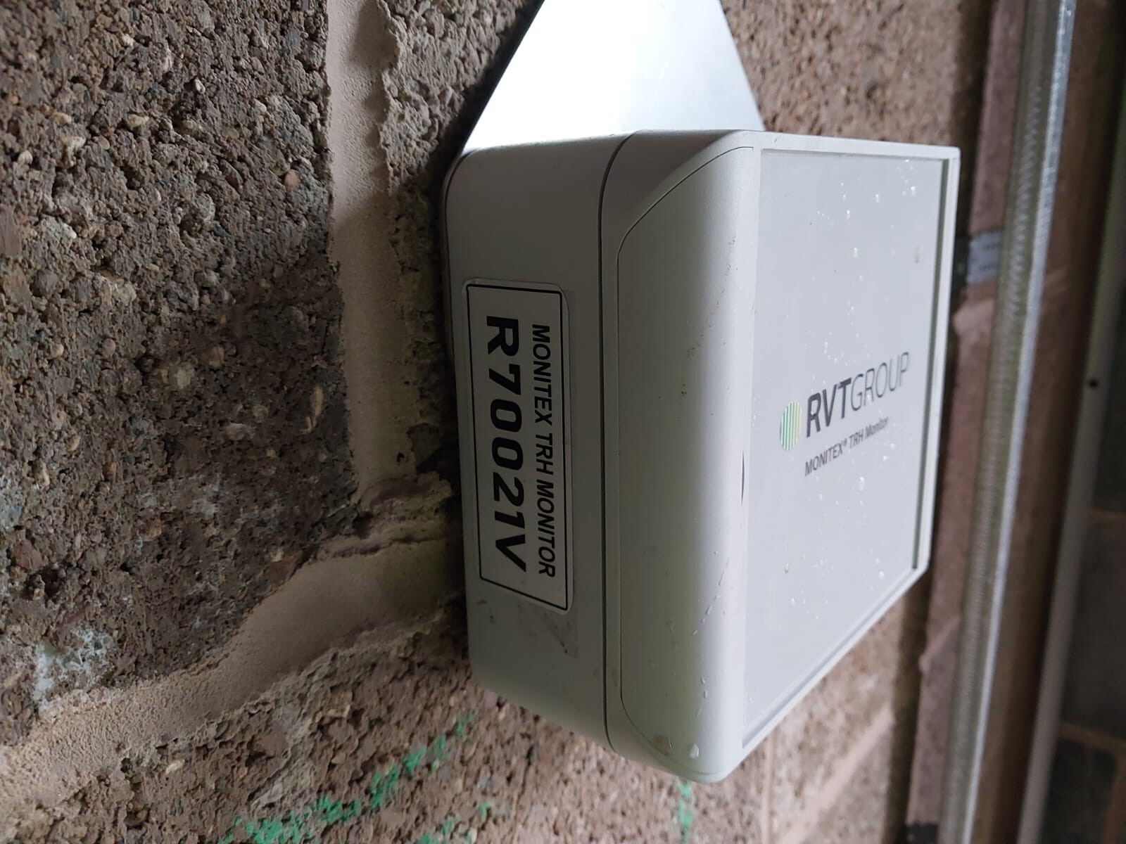 Monitex Temperature and Humidity Monitor monitoring newbuild drying conditions