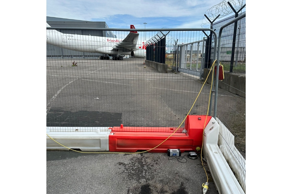 Vibration monitoring at an airport