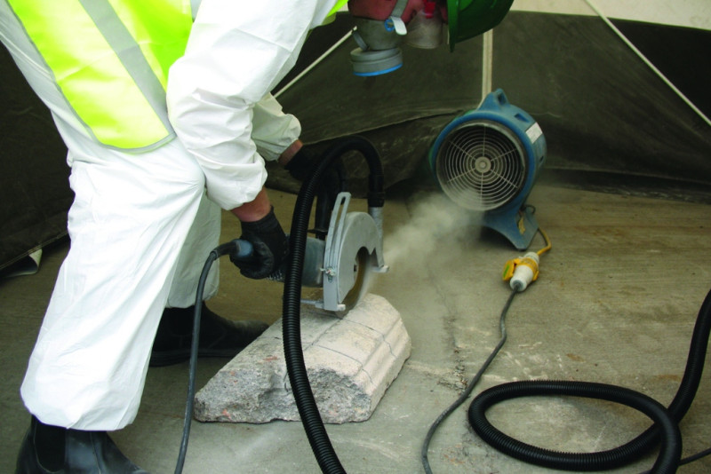 12 D Effective Extraction of dust from Angle Grinding inside Dust enclosure