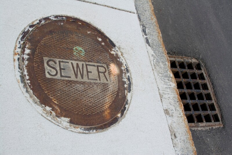 image of sewer manhole cover